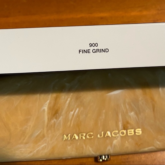 Marc Jacobs Eye-Conic Eye Palette Fine Grind - Picture 5 of 16